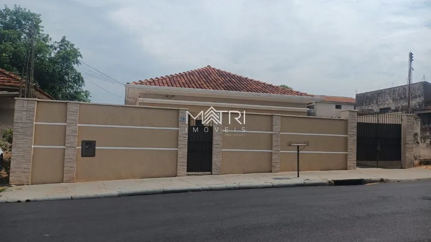 Foto 1 de Casa com 3 Quartos à venda, 211m² em Vila Xavier, Araraquara