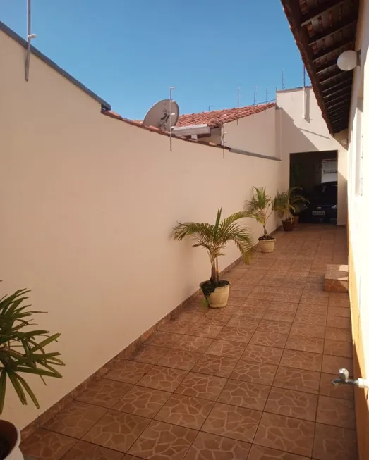 Foto 1 de Casa com 2 Quartos à venda, 200m² em Jardim Nova Era, Salto