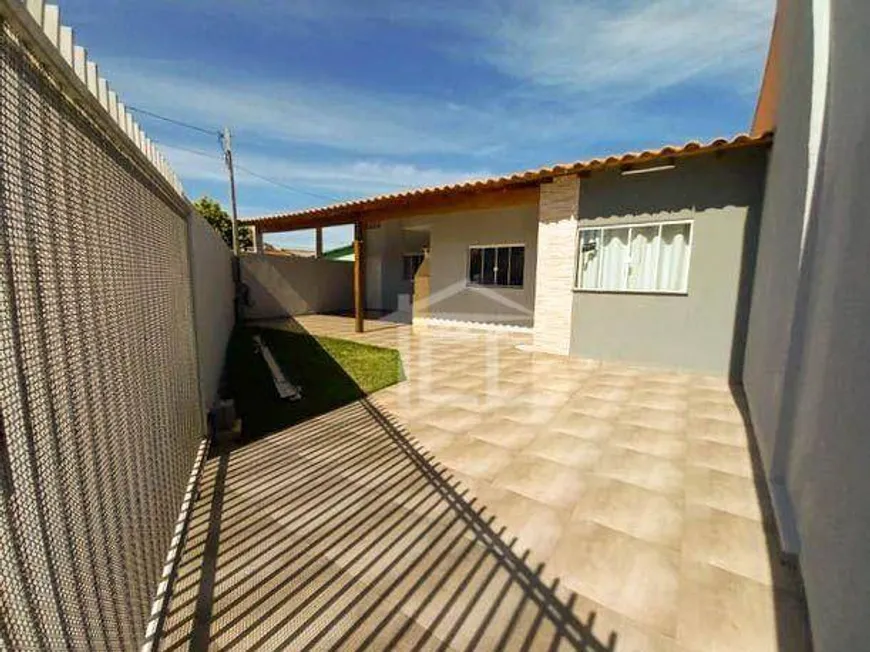 Foto 1 de Casa com 2 Quartos à venda, 70m² em Santiago, Londrina