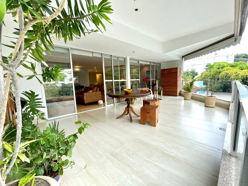 Foto 1 de Apartamento com 2 Quartos à venda, 159m² em Barra da Tijuca, Rio de Janeiro