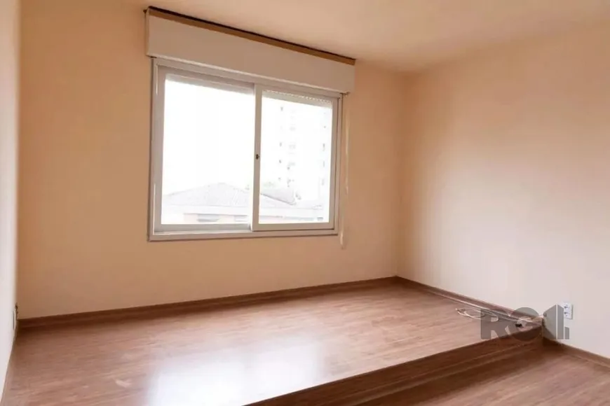 Foto 1 de Apartamento com 1 Quarto à venda, 44m² em Passo da Areia, Porto Alegre