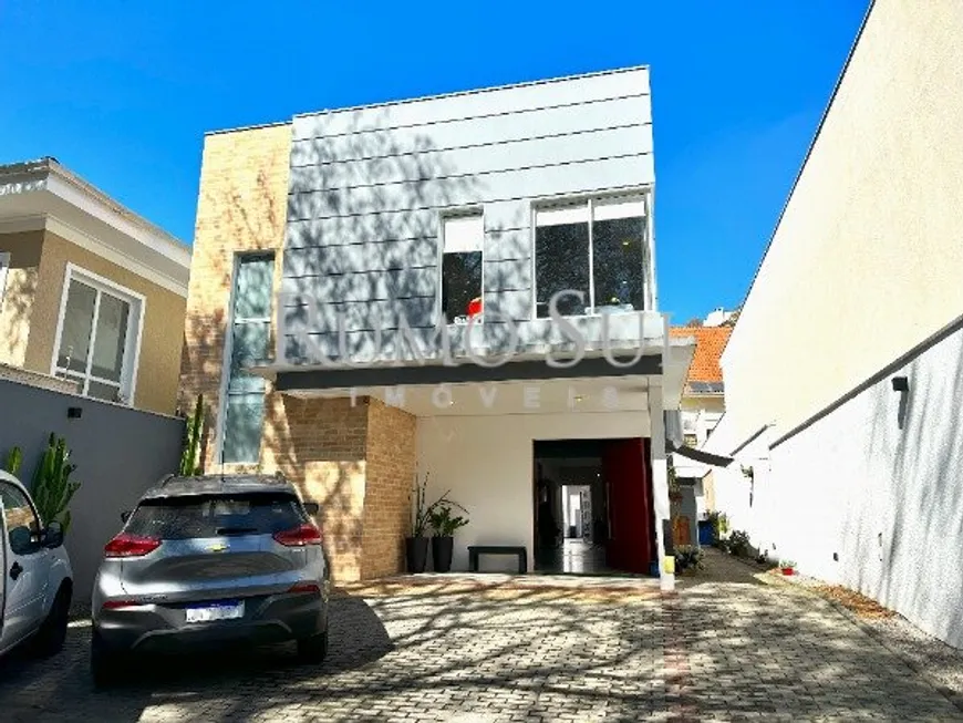 Foto 1 de Casa com 2 Quartos à venda, 250m² em Alto Da Boa Vista, São Paulo