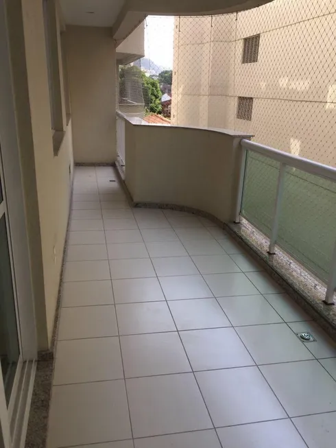 Foto 1 de Apartamento com 3 Quartos à venda, 100m² em Charitas, Niterói