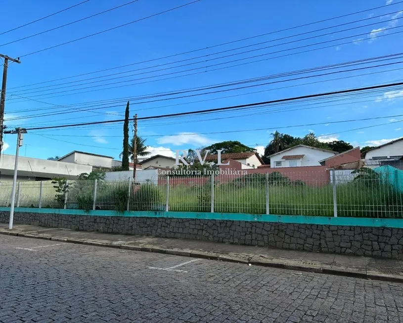 Foto 1 de Lote/Terreno à venda, 832m² em Centro, Atibaia