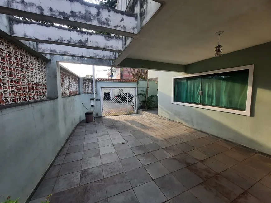 Foto 1 de Sobrado com 3 Quartos à venda, 142m² em Parque Vitória, São Paulo
