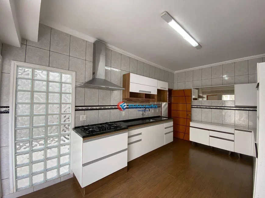 Foto 1 de Casa com 3 Quartos à venda, 174m² em Jardim Pântano , Santa Bárbara D'Oeste
