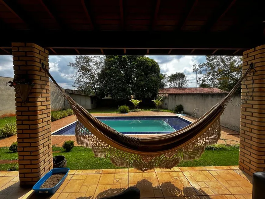 Foto 1 de Fazenda/Sítio com 2 Quartos à venda, 150m² em Centro, Tatuí