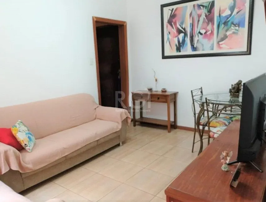 Foto 1 de Apartamento com 3 Quartos à venda, 56m² em Menino Deus, Porto Alegre