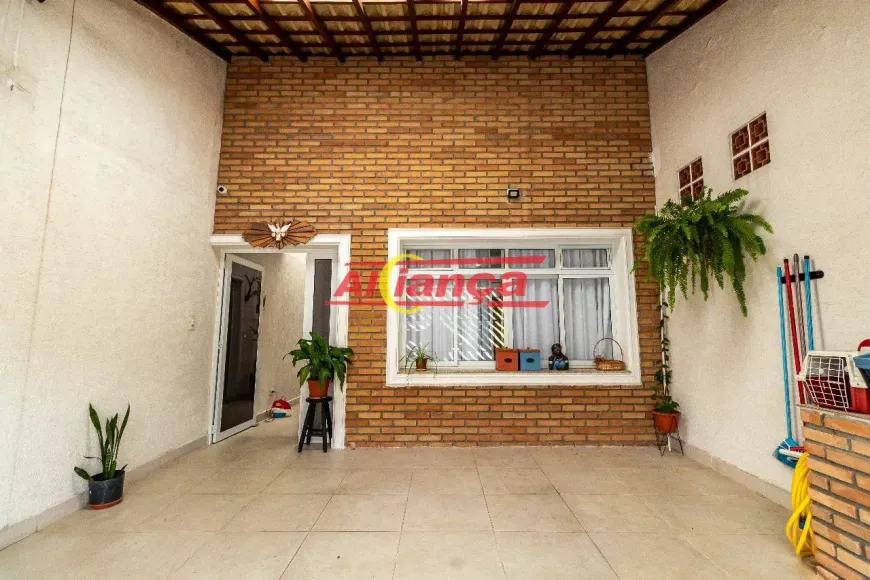 Foto 1 de Casa com 2 Quartos à venda, 125m² em Jardim Santa Cecília, Guarulhos