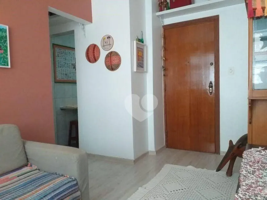 Foto 1 de Apartamento com 2 Quartos à venda, 47m² em Laranjeiras, Rio de Janeiro