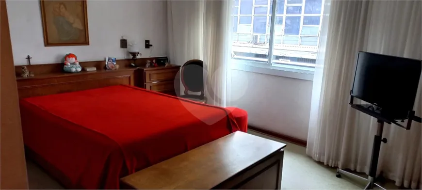 Foto 1 de Apartamento com 3 Quartos para venda ou aluguel, 230m² em Bela Vista, São Paulo