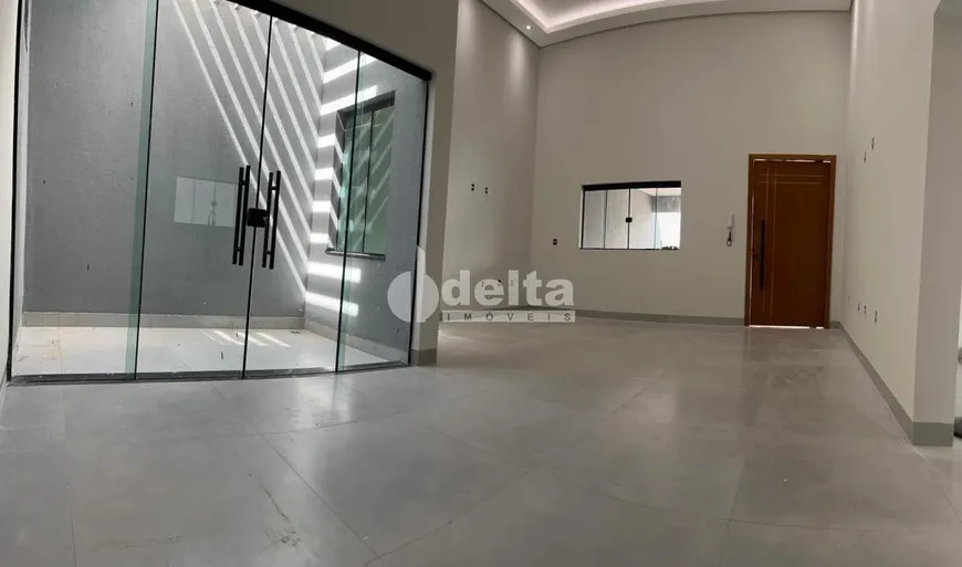 Foto 1 de Casa com 3 Quartos à venda, 180m² em Jardim Califórnia, Uberlândia