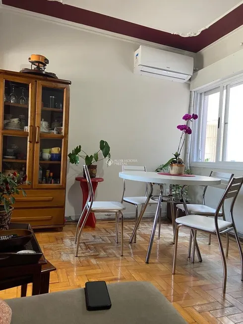 Foto 1 de Apartamento com 3 Quartos à venda, 85m² em São João, Porto Alegre