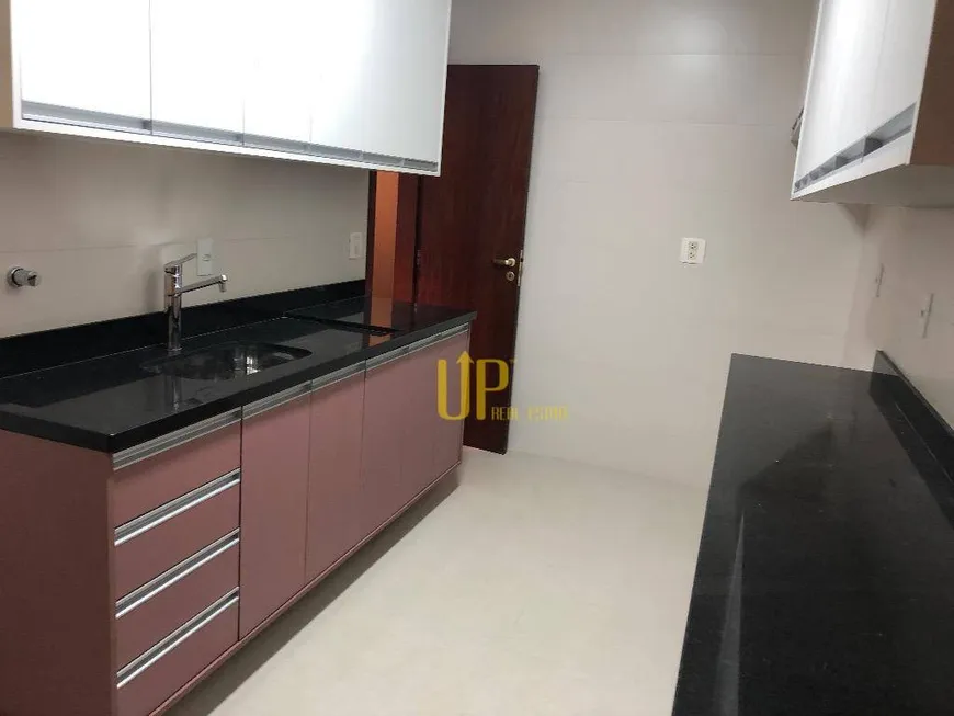 Foto 1 de Apartamento com 3 Quartos para alugar, 250m² em Jardim Paulista, São Paulo