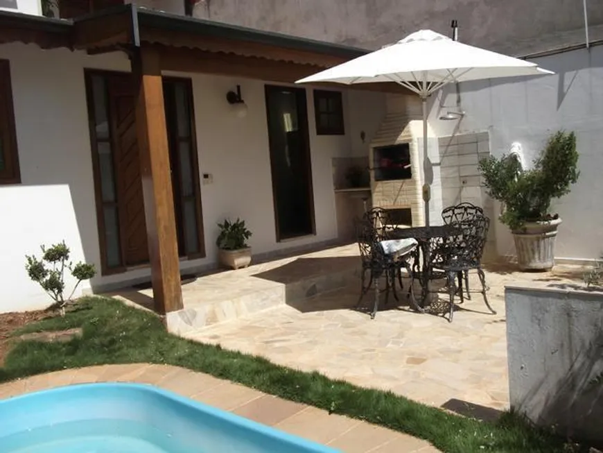 Foto 1 de Casa com 3 Quartos à venda, 250m² em Parque Jambeiro, Campinas