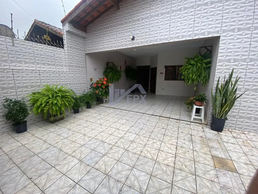 Foto 1 de Casa com 3 Quartos à venda, 150m² em Vila Loty, Itanhaém