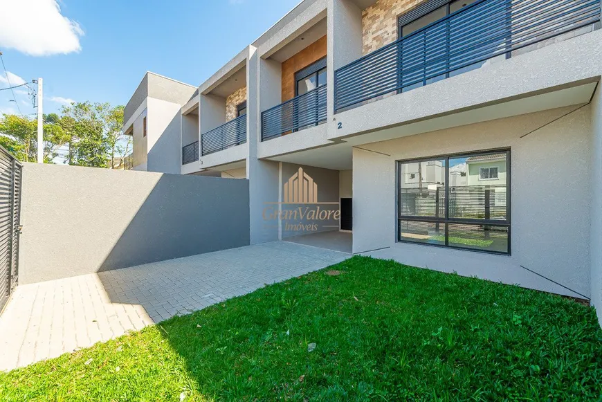 Foto 1 de Sobrado com 3 Quartos à venda, 124m² em Uberaba, Curitiba