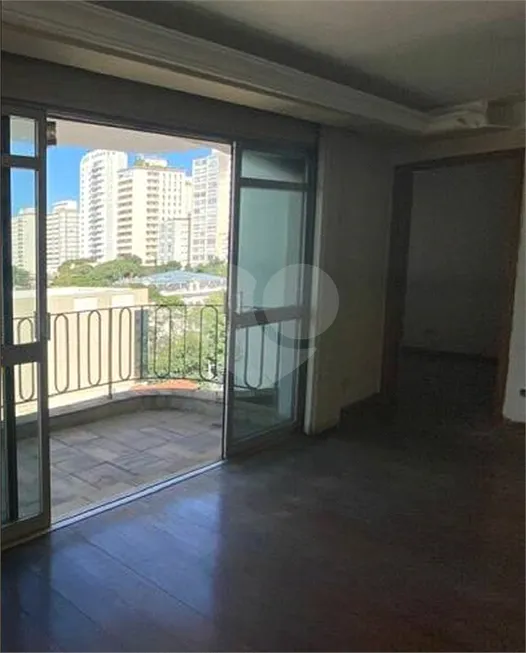 Foto 1 de Apartamento com 3 Quartos à venda, 210m² em Higienópolis, São Paulo