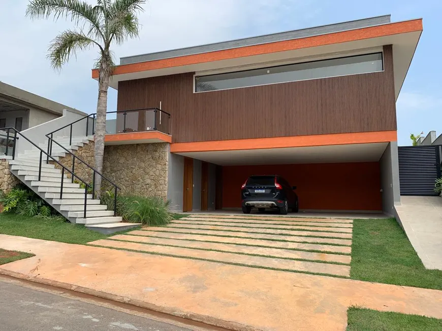 Foto 1 de Casa de Condomínio com 4 Quartos para venda ou aluguel, 300m² em Granja Viana, Cotia