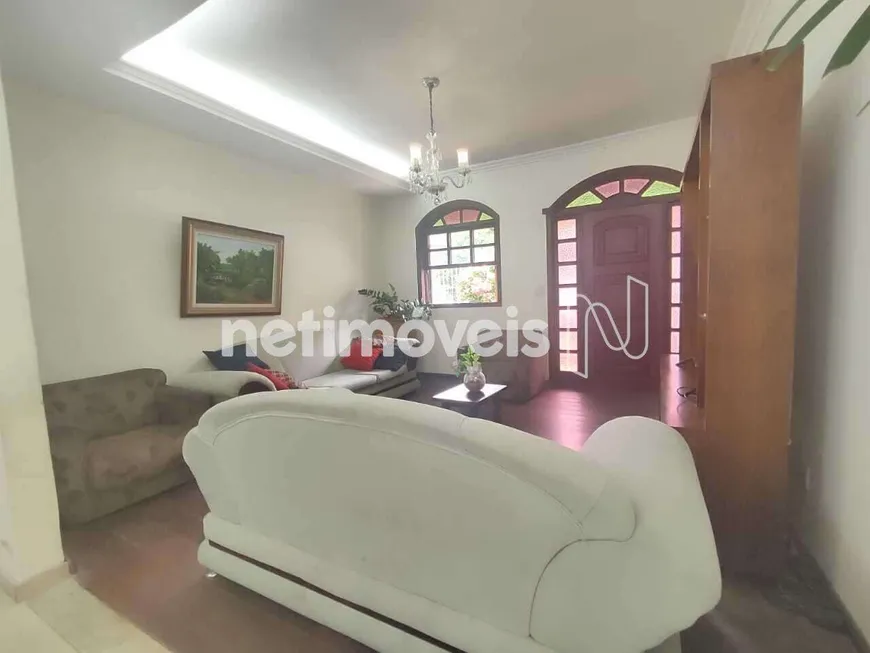 Foto 1 de Casa com 3 Quartos à venda, 267m² em Califórnia, Belo Horizonte