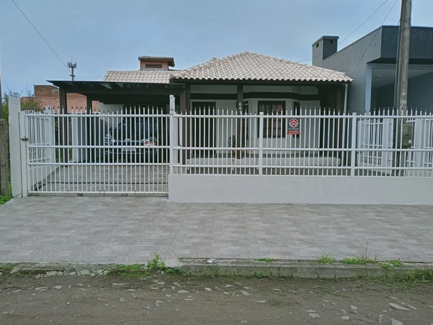 Foto 1 de Casa com 2 Quartos à venda, 107m² em Arco Iris, Capão da Canoa