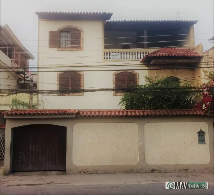 Foto 1 de Casa com 4 Quartos à venda, 380m² em Madureira, Rio de Janeiro
