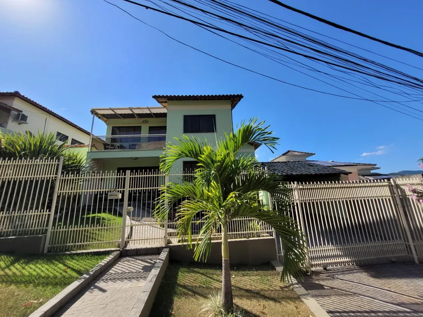 Foto 1 de Casa com 4 Quartos à venda, 450m² em Camboinhas, Niterói