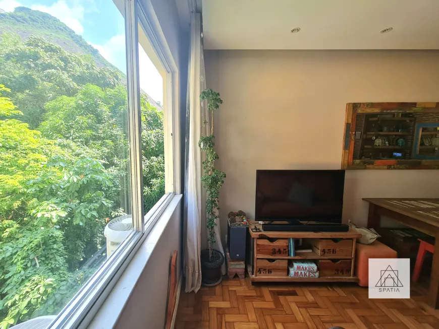 Foto 1 de Apartamento com 2 Quartos à venda, 71m² em Laranjeiras, Rio de Janeiro