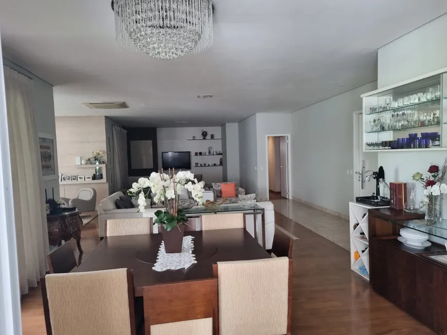 Foto 1 de Apartamento com 3 Quartos para venda ou aluguel, 322m² em Tamboré, Santana de Parnaíba