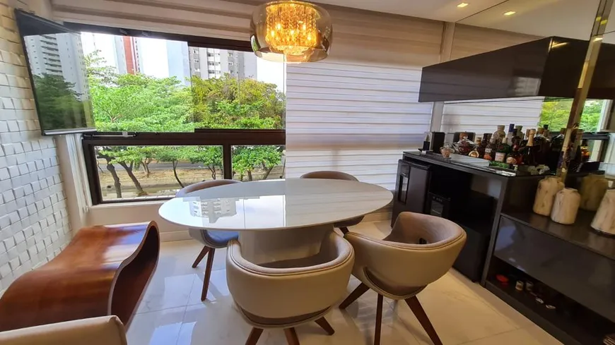 Foto 1 de Apartamento com 3 Quartos à venda, 120m² em Boa Viagem, Recife