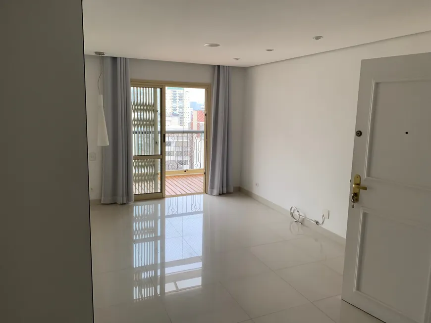Foto 1 de Apartamento com 3 Quartos para alugar, 100m² em Higienópolis, São Paulo