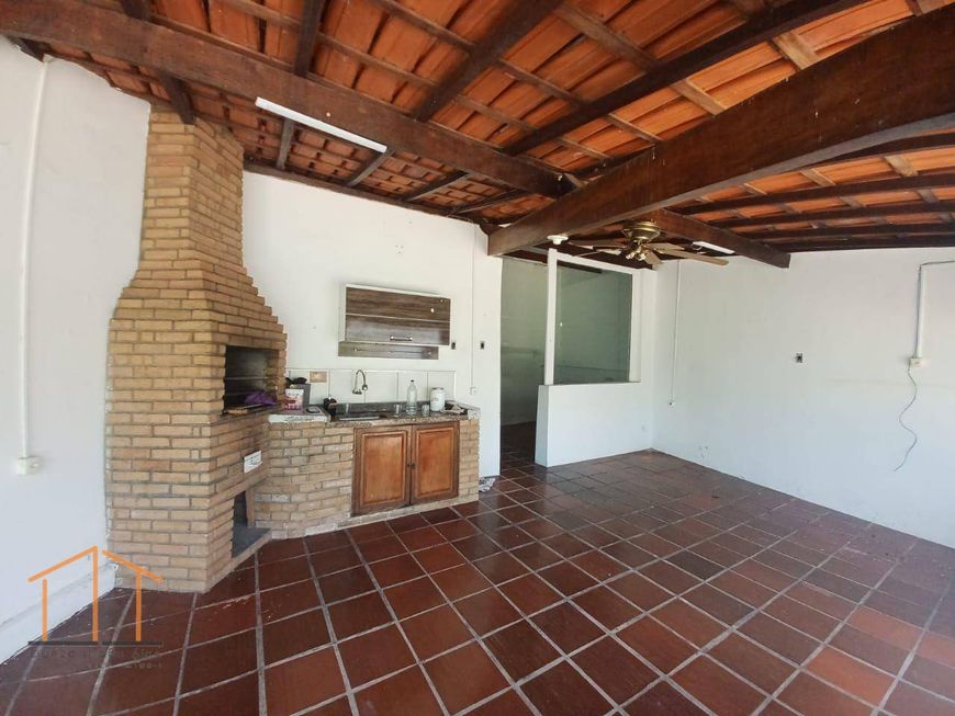 Casa na Rua Padre Rodolfo Komorek, 100, Vila Gardiman em Itu, por R$  450.000 - Viva Real