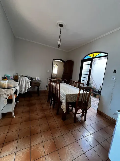 Foto 1 de Casa com 3 Quartos à venda, 245m² em Santa Cecilia, Paulínia