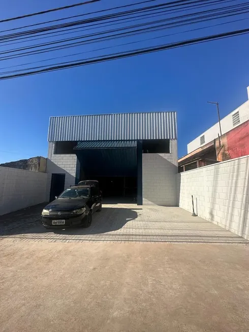 Foto 1 de Galpão/Depósito/Armazém para alugar, 200m² em São Cristóvão, Pouso Alegre