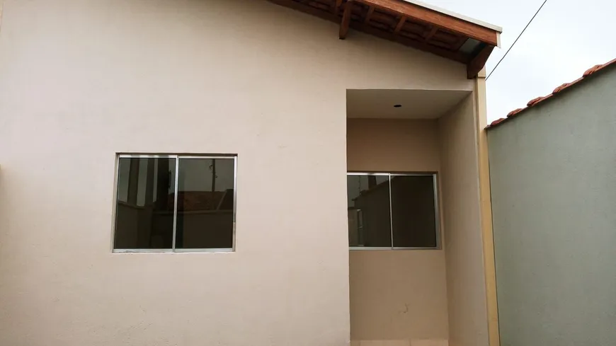 Foto 1 de Casa com 2 Quartos à venda, 65m² em Loteamento Vila Olímpia, Taubaté