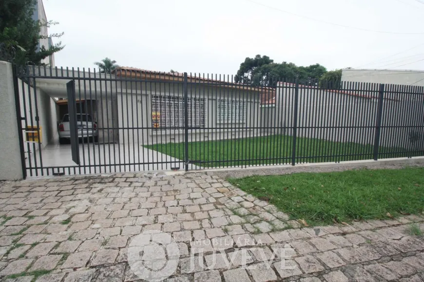 Foto 1 de Casa com 3 Quartos para alugar, 230m² em Jardim Social, Curitiba