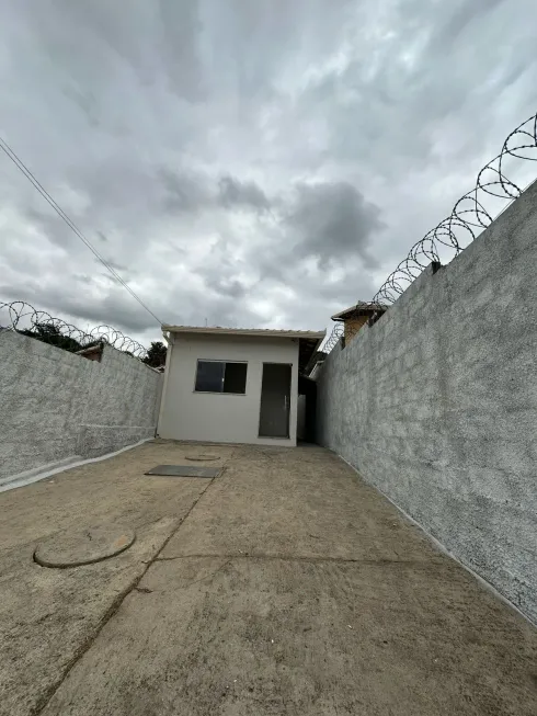 Foto 1 de Casa com 2 Quartos à venda, 55m² em Canarinho, Igarapé