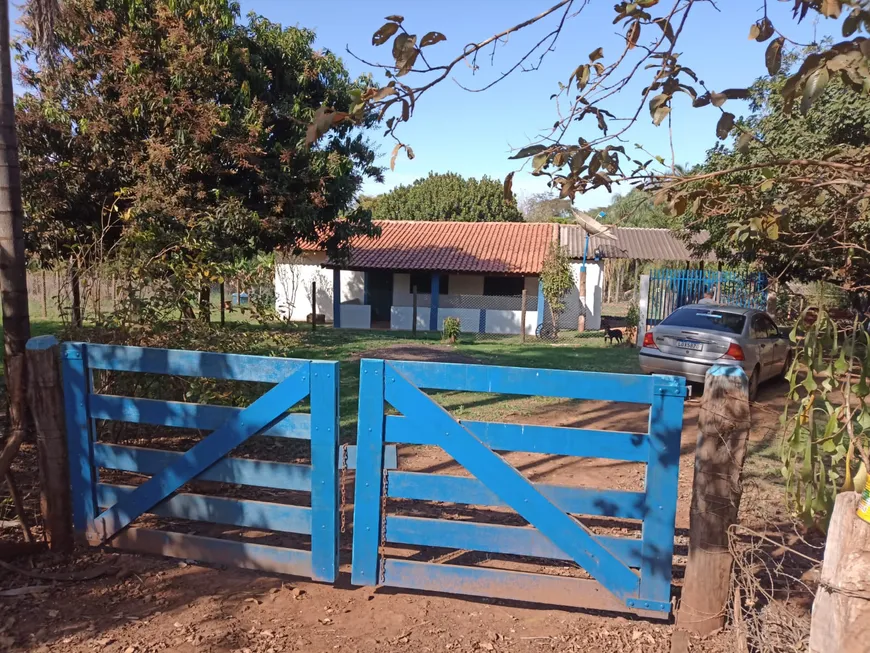 Foto 1 de Fazenda/Sítio com 3 Quartos à venda, 90m² em Centro, Terenos