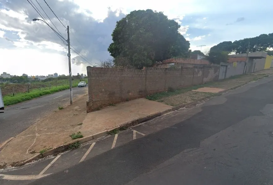 Foto 1 de Lote/Terreno à venda, 647m² em Tibery, Uberlândia