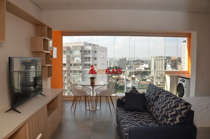 Foto 1 de Apartamento com 1 Quarto para alugar, 42m² em Campo Belo, São Paulo