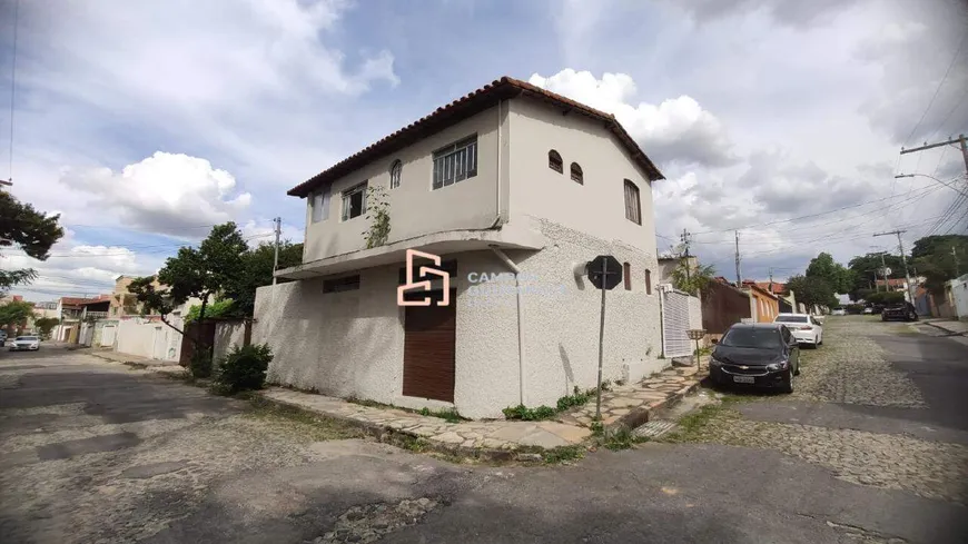 Foto 1 de Casa com 2 Quartos para alugar, 70m² em Alípio de Melo, Belo Horizonte