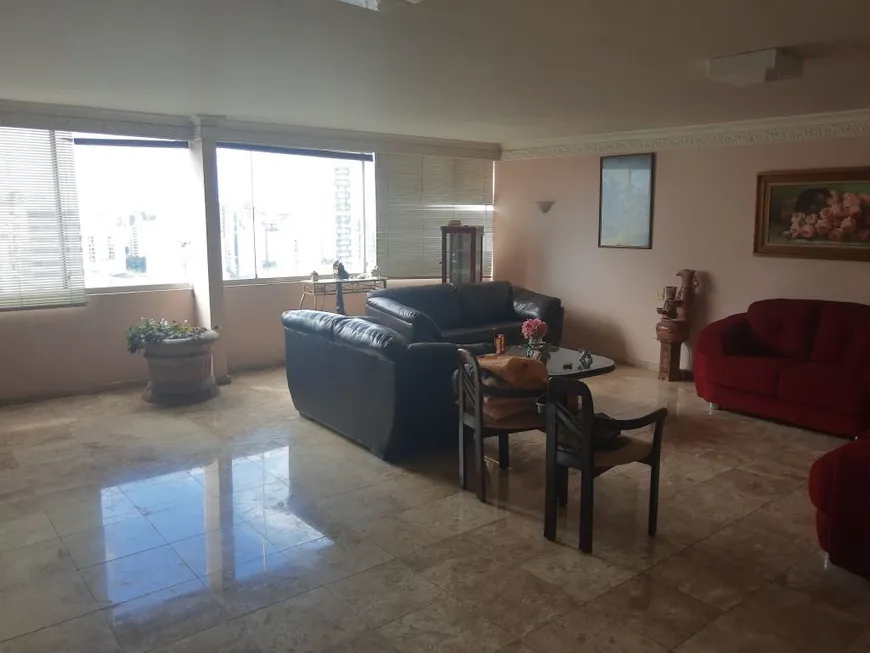 Foto 1 de Apartamento com 4 Quartos à venda, 400m² em Cambuí, Campinas