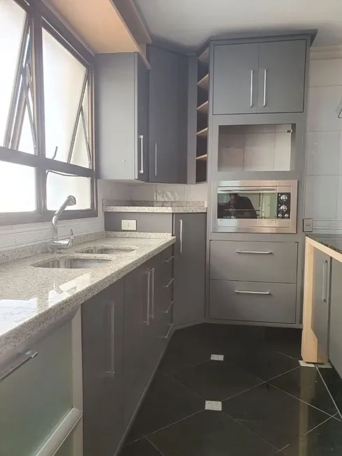 Foto 1 de Apartamento com 4 Quartos à venda, 193m² em Vila Gilda, Santo André