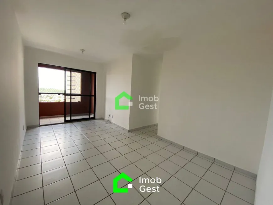 Foto 1 de Apartamento com 2 Quartos para alugar, 55m² em Candelária, Natal