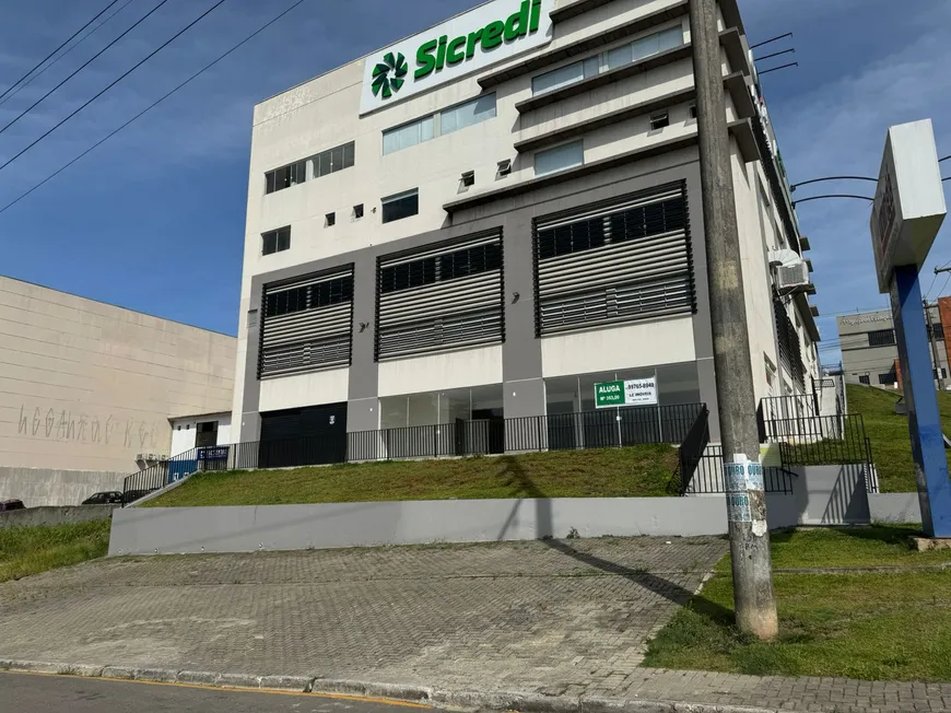 Foto 1 de Ponto Comercial para alugar, 320m² em Guarani, Colombo