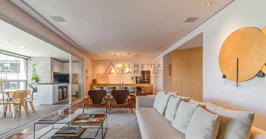 Foto 1 de Apartamento com 3 Quartos à venda, 262m² em Itaim Bibi, São Paulo