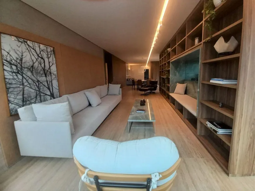 Foto 1 de Apartamento com 4 Quartos à venda, 281m² em Vila da Serra, Nova Lima