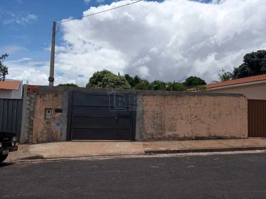 Foto 1 de Casa com 1 Quarto à venda, 135m² em Vila Xavier, Araraquara