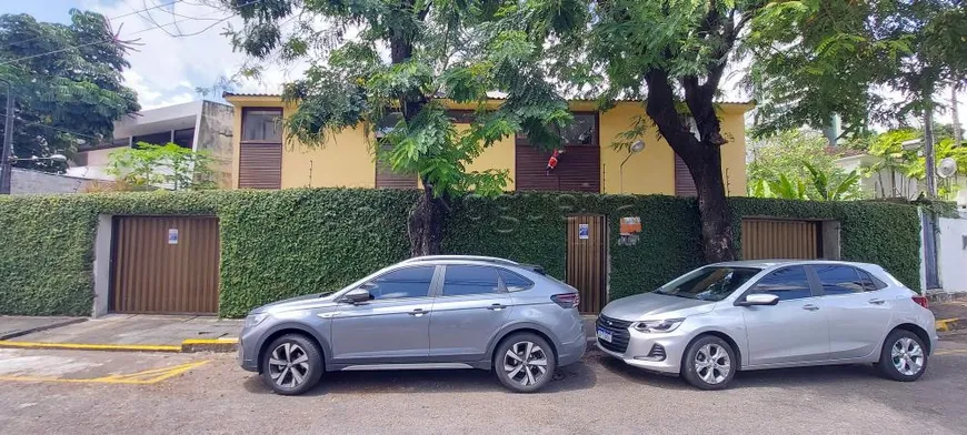 Foto 1 de Casa com 5 Quartos à venda, 365m² em Casa Forte, Recife