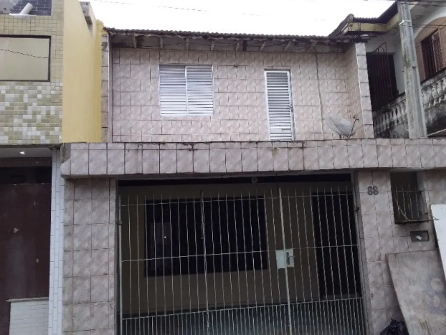 Foto 1 de Casa com 3 Quartos à venda, 84m² em Vila São Jorge, São Vicente